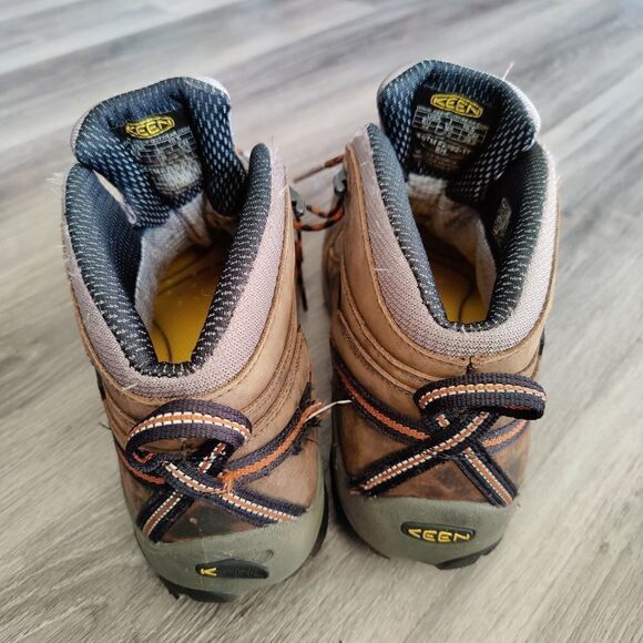 Keen Hard Toe Hiking Utility Mid Boots - Picture 5 of 13
